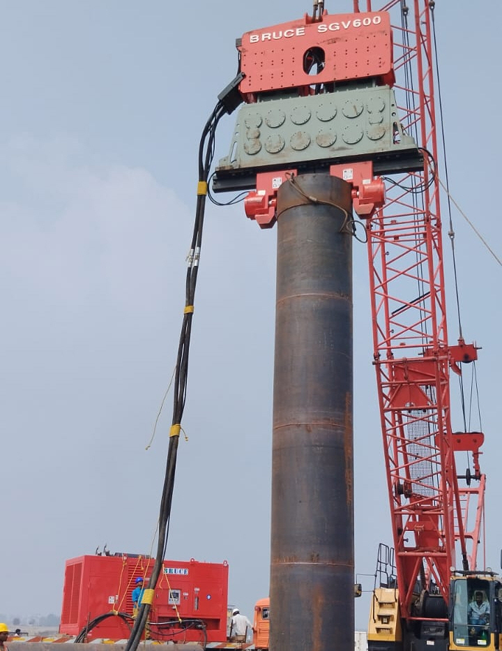 vibro hammer-bruce sgv-600-casing pile driving-002