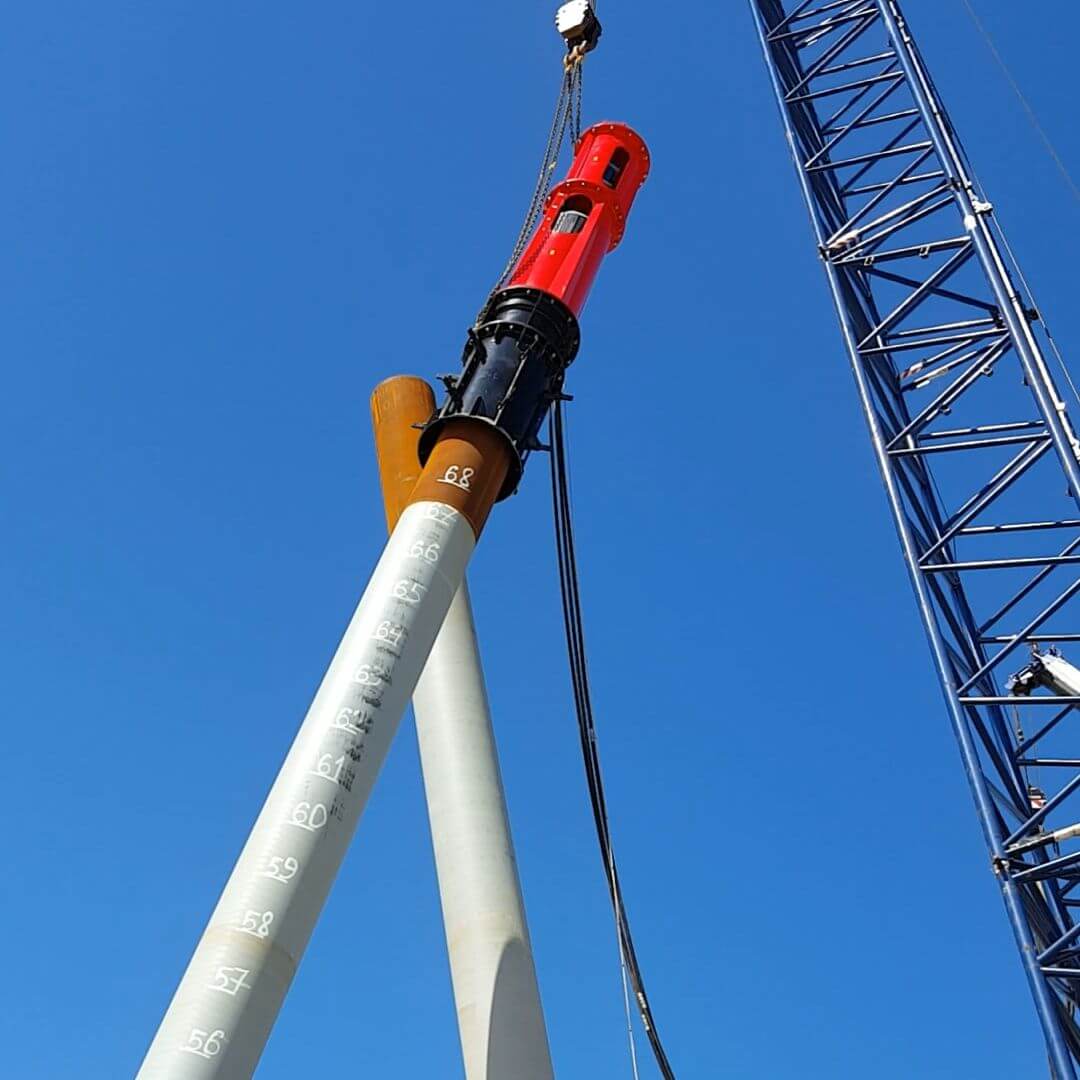 pile-driving-hammer-in-action