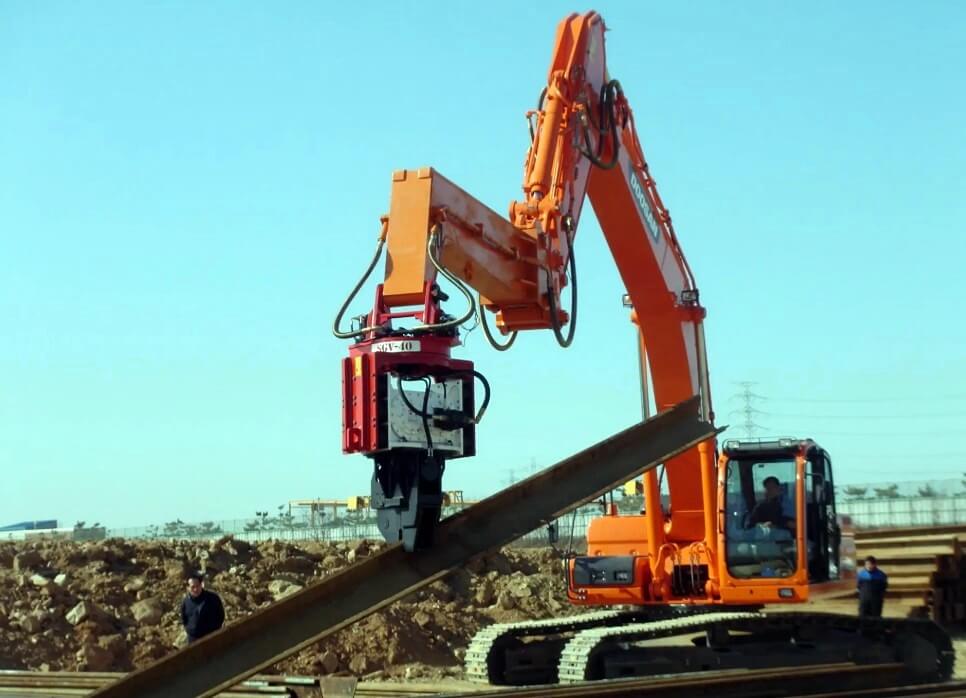 offshore-construction-using-hydraulic-pile-hammer 