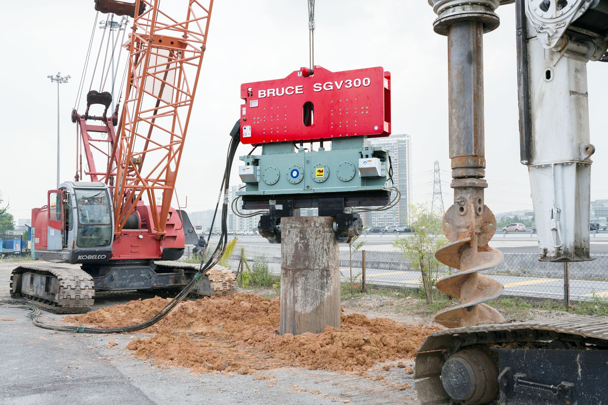 BRUCE vibro hammer supplier company equipment for offshore pile driving