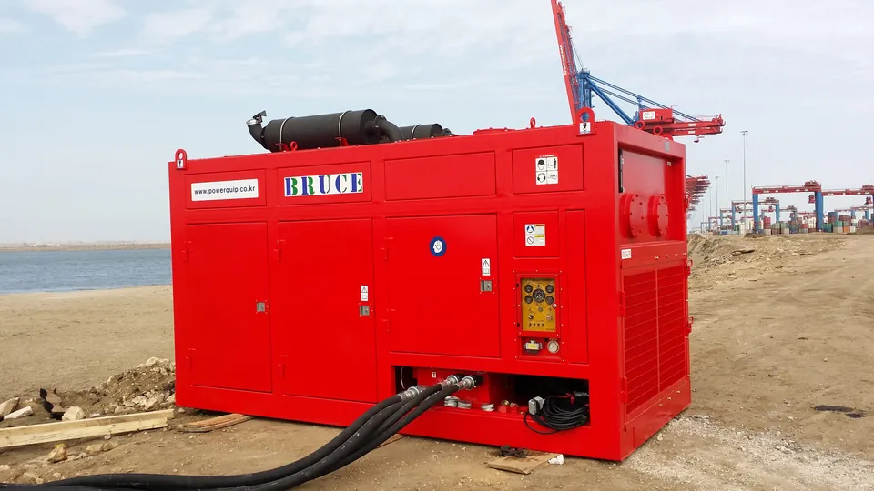 BRUCE PQ800 hydraulic power pack at a pile driving site