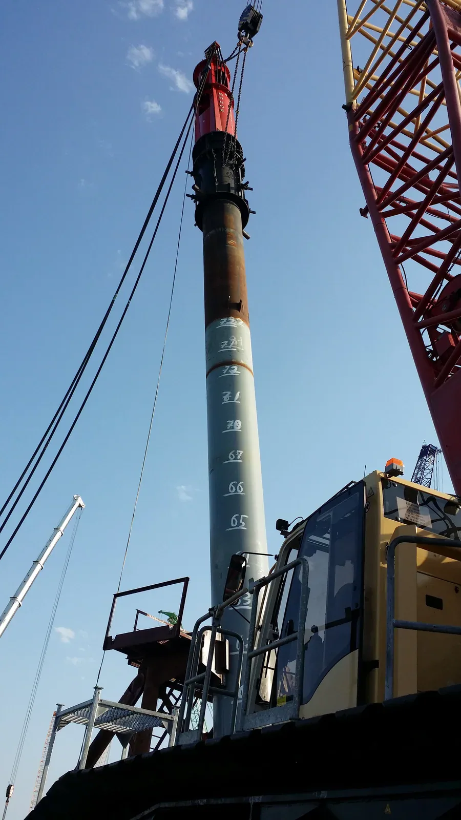 BRUCE hydraulic impact pile hammer at a construction site